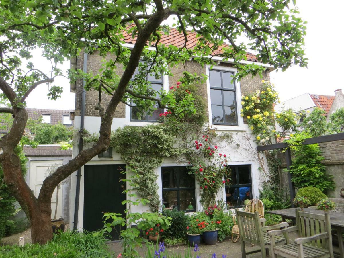 Apple Tree Cottage - Charming Home At Beautiful Canal In Our Idyllic Garden 고우타 외부 사진