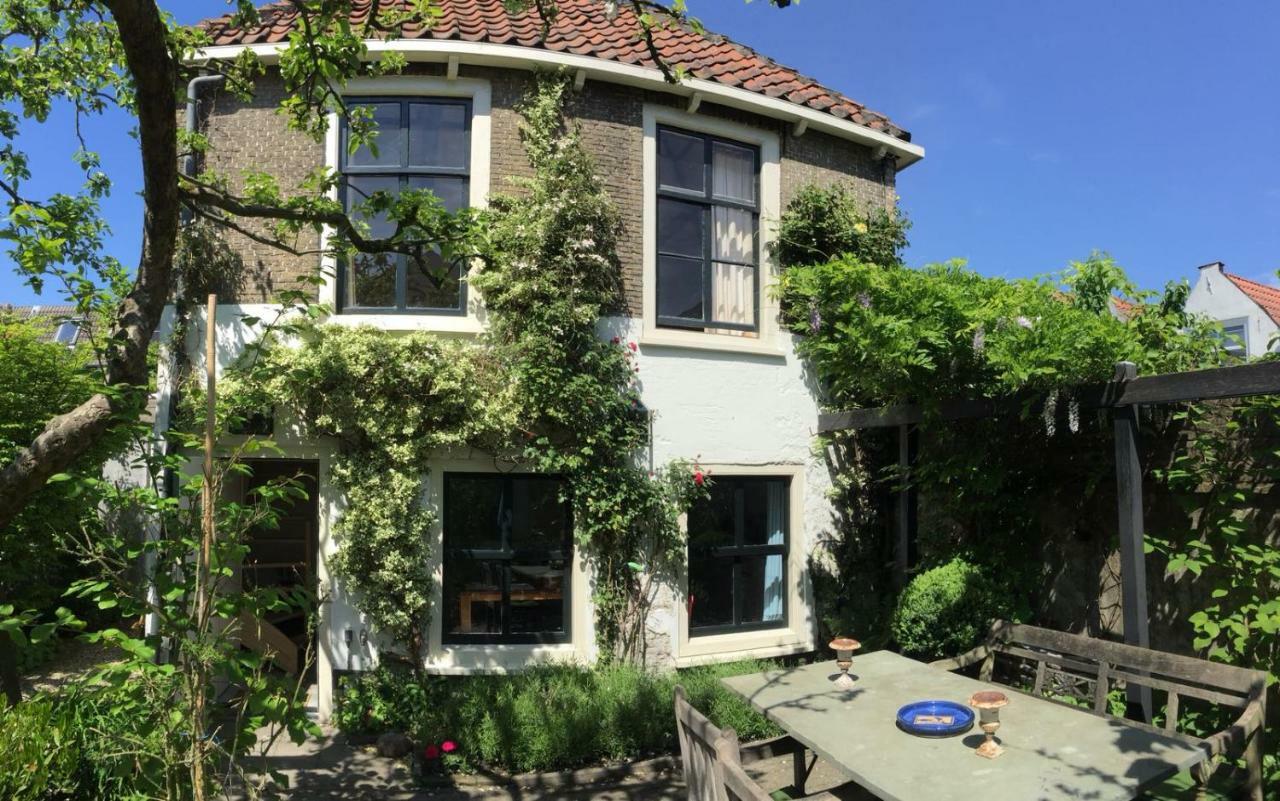 Apple Tree Cottage - Charming Home At Beautiful Canal In Our Idyllic Garden 고우타 외부 사진